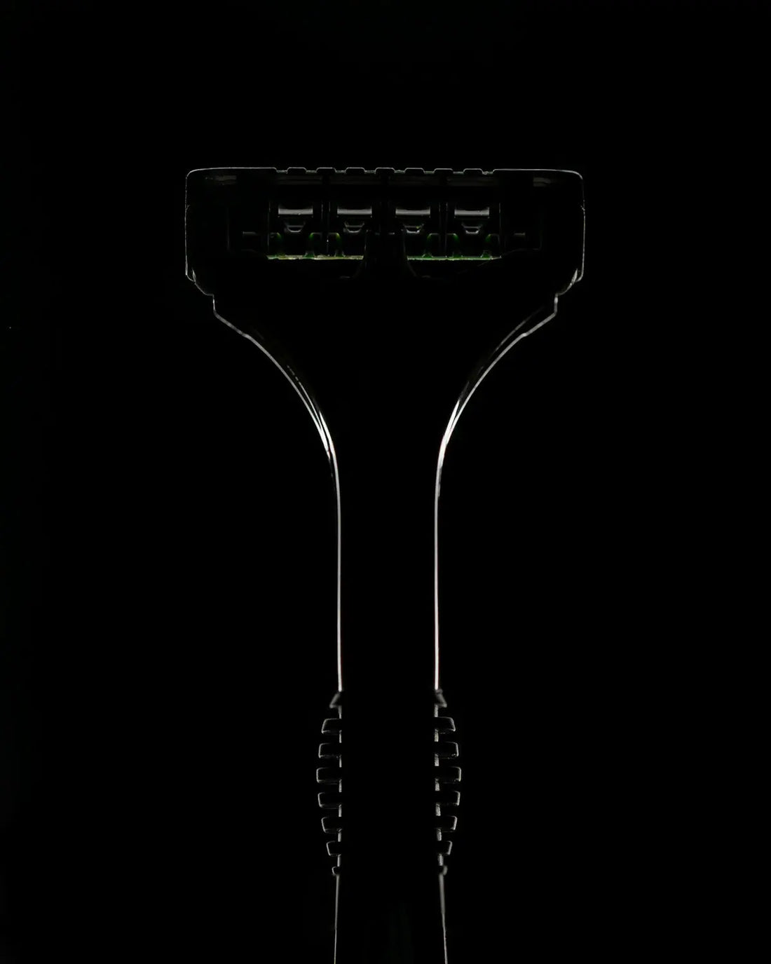 a black and white photo of a hair dryer